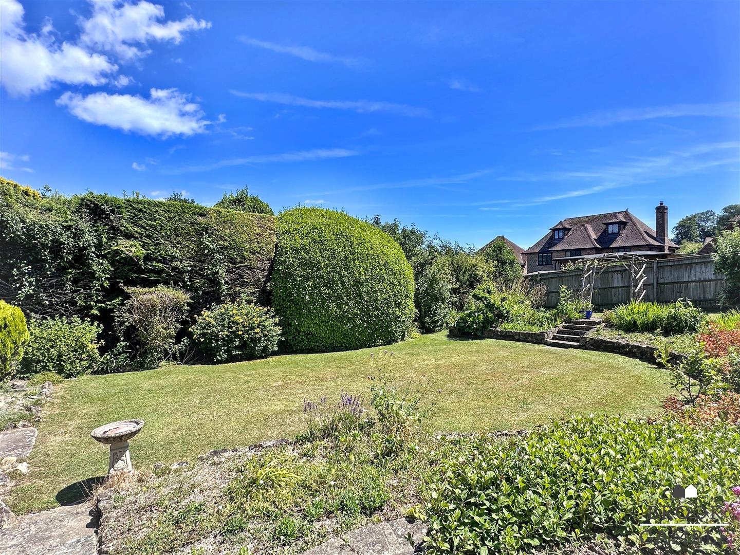 2 Bedroom House. Babylon Way in Eastbourne, 30